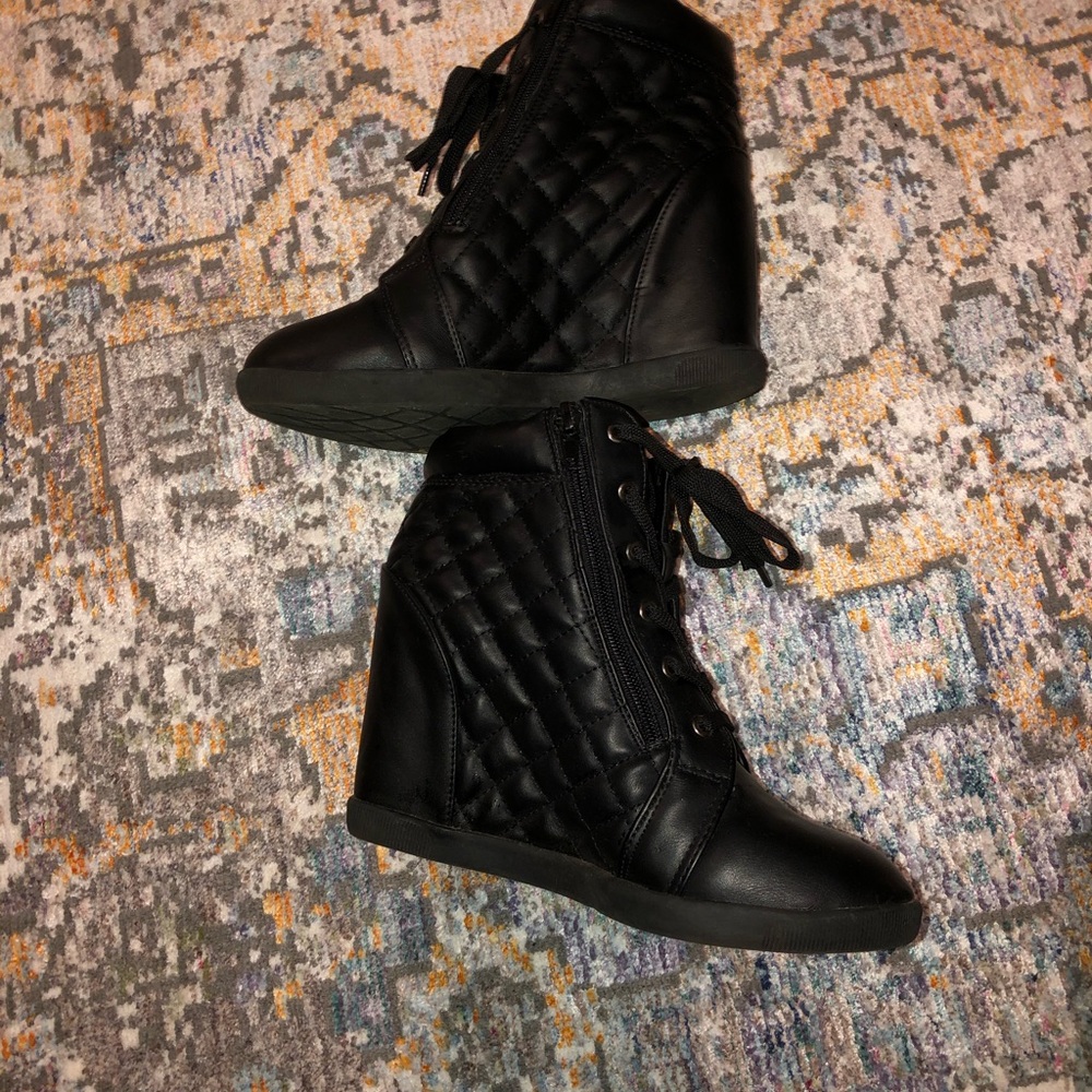 Wedge sneaker - Picture 2 of 2